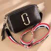 Nalandu Nalandu Messenger bag femenino ola nueva versión coreana del color de gran éxito correa de hombro ancha pequeña bolsa cuadrada de personalidad bolso de dama de hombro de cuero DB81802-A negro