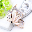 Fashion Romantic Ladies Butterfly Brooch Women Hollow Out Rhinestone Flower Insect Broches Brooches Opal Jewelry Lapel Hijab Pin