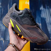 New 700 mauve running shoes mens best quality wave runner 700 Kanye West designer sneakers womens 2019 brand boots