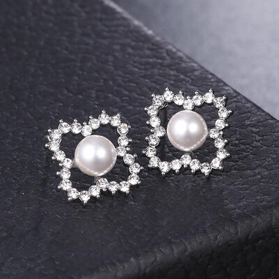 2019 Fashion Jewelry New Brand Design Silver Color Imitation Pearl Stud Earrings For Women New Accessories Wholesale Earrings
2019 Fashion Jewelry New Brand Design Silver Color Imitation Pearl Stud Earrings For Women New Accessories Wholesale Earrings
