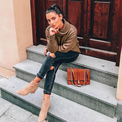 New Autumn Winter Turtleneck Sweater Women Long Sleeve Warm Knitted Pullover Pull Femme Button Jumper Female Loose Knit Top
New Autumn Winter Turtleneck Sweater Women Long Sleeve Warm Knitted Pullover Pull Femme Button Jumper Female Loose Knit Top