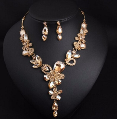 new nice America brand temperament gem brief paragraph clavicle necklace dinner set female high-grade fashion accessories
new nice America brand temperament gem brief paragraph clavicle necklace dinner set female high-grade fashion accessories
