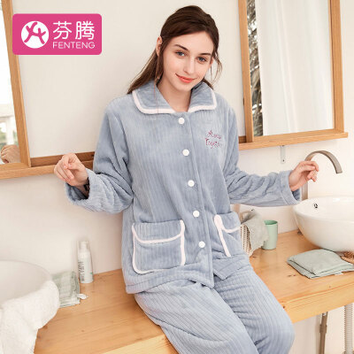 Fenton coral velvet ladies pajamas 2018 autumn&winter new warm&generous English embroidery new simple lapel cardigan jade rabbit long-sleeved home service J98940897 gray orchid
Fenton coral velvet ladies pajamas 2018 autumn&winter new warm&generous English embroidery new simple lapel cardigan jade rabbit long-sleeved home service J98940897 gray orchid