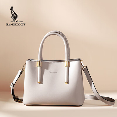 Kangaroo BANDICOOT female bag shoulder bag female hardware Europe&the United States handbags ladies fashion Messenger bag wild bag BWBD0320011 khaki
Kangaroo BANDICOOT female bag shoulder bag female hardware Europe&the United States handbags ladies fashion Messenger bag wild bag BWBD0320011 khaki