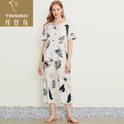 Filament Bird TINSINO Ms Viscose Print Half Sleeve Eighth Pants Set Enjoy Comfort Series Home Service Pajamas Beige Flower 170100
Filament Bird TINSINO Ms Viscose Print Half Sleeve Eighth Pants Set Enjoy Comfort Series Home Service Pajamas Beige Flower 170100