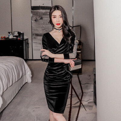 2018 new women&39s Korean velvet sexy v-neck hardware split mid-length skirt hollow sleeve velvet dress
2018 new women&39s Korean velvet sexy v-neck hardware split mid-length skirt hollow sleeve velvet dress