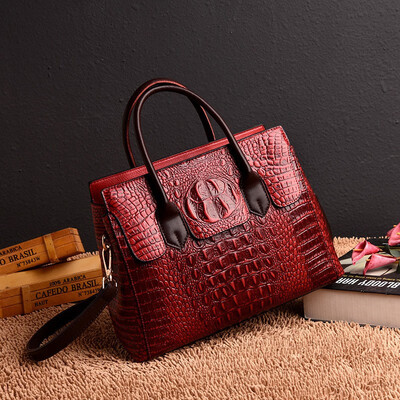 Winter New pattern Europe&America fashion Crocodile pattern Maam Single shoulder Slanting Handbag
Winter New pattern Europe&America fashion Crocodile pattern Maam Single shoulder Slanting Handbag
