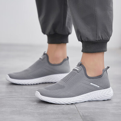 Pull back Warrior casual mens mesh breathable soft bottom running shoes WXY-L043C dark blue 42
Pull back Warrior casual mens mesh breathable soft bottom running shoes WXY-L043C dark blue 42