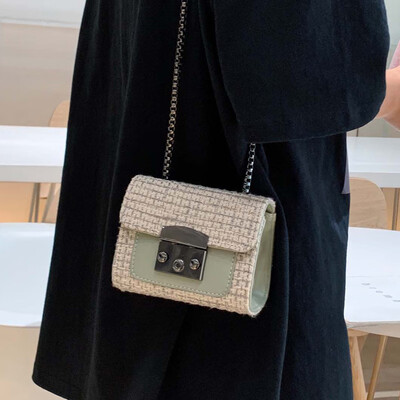 Texture bag women 2019 summer new fashion contrast small square bag Joker lock chain shoulder Messenger bag
Texture bag women 2019 summer new fashion contrast small square bag Joker lock chain shoulder Messenger bag