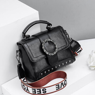 High-level feeling of the new womens bag Korean version tide hand-held oblique carry fashion temperament feeling single shoulde
High-level feeling of the new womens bag Korean version tide hand-held oblique carry fashion temperament feeling single shoulde