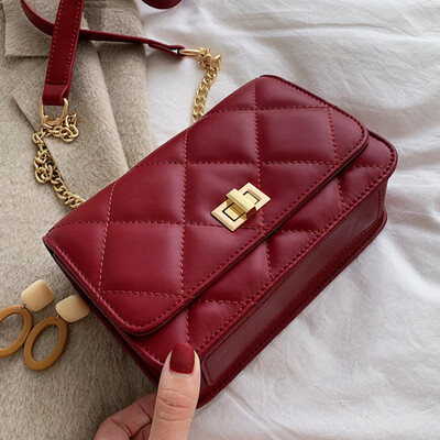 Fashion Korean Lingge womens bag 2019 autumn new foreign style popular texture Joker Korean Messenger bag
Fashion Korean Lingge womens bag 2019 autumn new foreign style popular texture Joker Korean Messenger bag