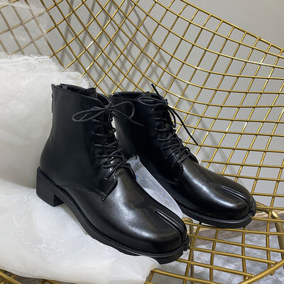 Fashionable retro Martin boots British fashion new autumn simplicity European&American personality multi-toed boots
Fashionable retro Martin boots British fashion new autumn simplicity European&American personality multi-toed boots