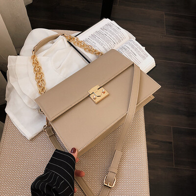 Qiao Bani 2019 new European&American style fashion street shoot C chain K flip cover bills shoulder diagonal cross trend handbags
Qiao Bani 2019 new European&American style fashion street shoot C chain K flip cover bills shoulder diagonal cross trend handbags