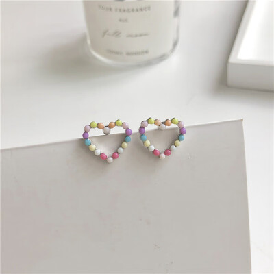 2019 new summer brand design hand-made embossed love small earrings generous minimalist gift Korean earrings for women
2019 new summer brand design hand-made embossed love small earrings generous minimalist gift Korean earrings for women