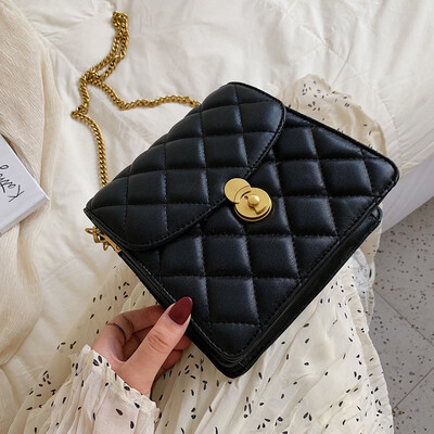 On the new female 2019 Korean style embroidered line shoulder bag summer fashion Joker slung chain small square bag
On the new female 2019 Korean style embroidered line shoulder bag summer fashion Joker slung chain small square bag