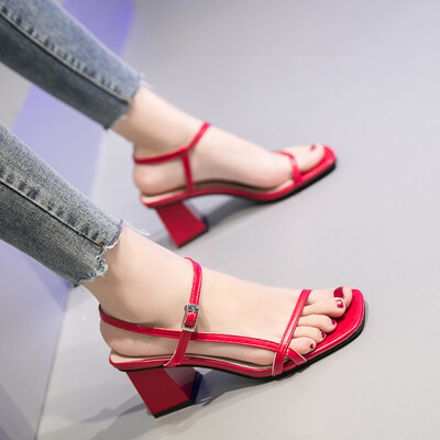 Summer womens sandals one-word buckle belt with thick heel side space simple open-toed comfortable wet shoes fashion shoes
Summer womens sandals one-word buckle belt with thick heel side space simple open-toed comfortable wet shoes fashion shoes