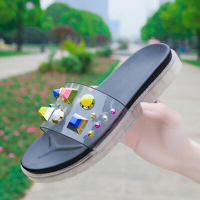 2019 new slippers women wear summer Korean fairy thick transparent drag rhinestone slip Joker sandals
2019 new slippers women wear summer Korean fairy thick transparent drag rhinestone slip Joker sandals