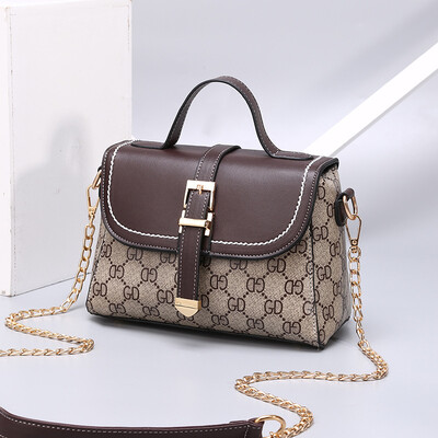10 pieces from the batch Korean version of the color matching color handbags casual college style new single shoulder Messenger bag small bag
10 pieces from the batch Korean version of the color matching color handbags casual college style new single shoulder Messenger bag small bag