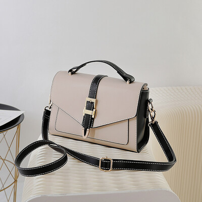 In summer ins ultra-hot portable girls are in vogue in Korean version of Joker shoulder bag messenger bag
In summer ins ultra-hot portable girls are in vogue in Korean version of Joker shoulder bag messenger bag