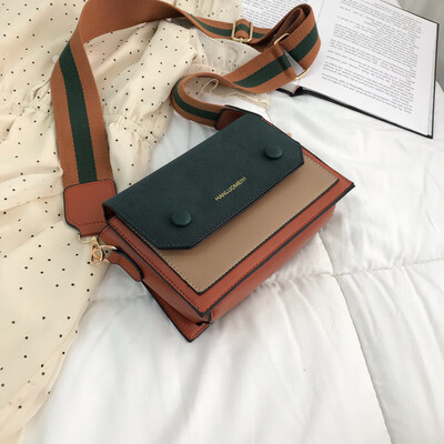 2019 new retro hit color small square bag Korean casual temperament shoulder bag simple wild wide shoulder strap Messenger bag
2019 new retro hit color small square bag Korean casual temperament shoulder bag simple wild wide shoulder strap Messenger bag