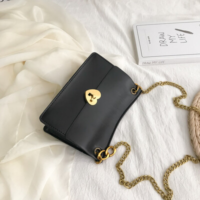 Chic wild chain fashion temperament shoulder bag small female 2019 new Mori heart-shaped lock buckle Messenger bag
Chic wild chain fashion temperament shoulder bag small female 2019 new Mori heart-shaped lock buckle Messenger bag