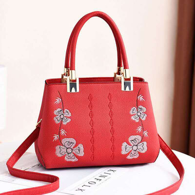 Female bag 2019 tide new bag European&American big bag elegant fashion handbags Messenger shoulder bag
Female bag 2019 tide new bag European&American big bag elegant fashion handbags Messenger shoulder bag