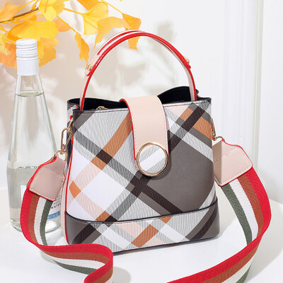 The new little girl bag is simple&easy to carry a bucket a single shoulder bag a fashion ladys oblique satchel a handbag
The new little girl bag is simple&easy to carry a bucket a single shoulder bag a fashion ladys oblique satchel a handbag