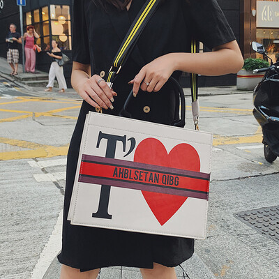 Bag female 2019 Korean version of the new canvas shopping bag shoulder bag love with the large-capacity tote bag
Bag female 2019 Korean version of the new canvas shopping bag shoulder bag love with the large-capacity tote bag
