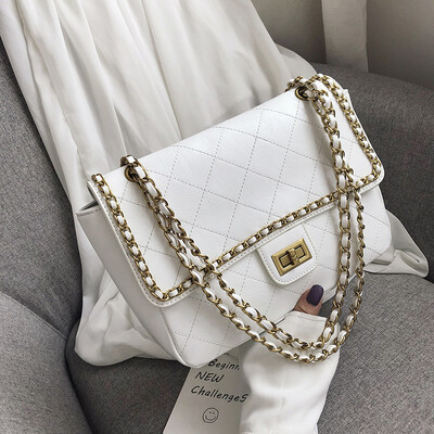 Qiao Bani 2019 new European&American style fashion simple solid color rhombic chain flip single shoulder diagonal trend handbags
Qiao Bani 2019 new European&American style fashion simple solid color rhombic chain flip single shoulder diagonal trend handbags