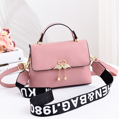 New style of summer womens bag summer ins small square bag single shoulder bag oblique satchel bag one shoulder bag
New style of summer womens bag summer ins small square bag single shoulder bag oblique satchel bag one shoulder bag