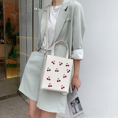 Qiao Bani 2019 new Korean fashion Dongdaemun printing small cherry killer bag shoulder shoulder diagonal female bag
Qiao Bani 2019 new Korean fashion Dongdaemun printing small cherry killer bag shoulder shoulder diagonal female bag