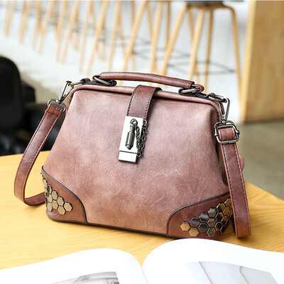 Women Handbag Leather Small Doctor Bag Women Shoulder Bag Female Crossbody Handbag Lock Chain Rivets Girls Vintage Women Bags
Women Handbag Leather Small Doctor Bag Women Shoulder Bag Female Crossbody Handbag Lock Chain Rivets Girls Vintage Women Bags