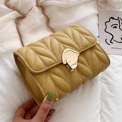 Summer small bag women 2019 new Korean embroidered shoulder bag small square bag fashion chain messenger bag
Summer small bag women 2019 new Korean embroidered shoulder bag small square bag fashion chain messenger bag