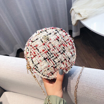 Fashion wild personality small round bag 2019 new simple contrast color woven bag female Sen temperament chain Messenger bag
Fashion wild personality small round bag 2019 new simple contrast color woven bag female Sen temperament chain Messenger bag