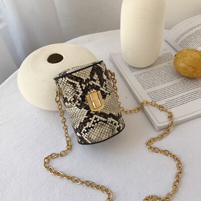 Tailored Women Retro Serpentine Crossbody Bag Leather Bucket Bag Shoulder Bag Chain Bags
Tailored Women Retro Serpentine Crossbody Bag Leather Bucket Bag Shoulder Bag Chain Bags