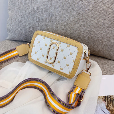Summer new texture bag handbag 2019 new Korean fashion wild single shoulder slung wide shoulder strap small square bag
Summer new texture bag handbag 2019 new Korean fashion wild single shoulder slung wide shoulder strap small square bag