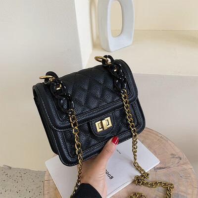 Chic retro chain bag fashion lock square bag 2019 new womens bag simple single shoulder bag oblique satchel bag
Chic retro chain bag fashion lock square bag 2019 new womens bag simple single shoulder bag oblique satchel bag
