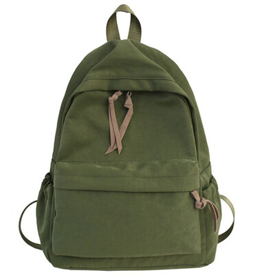 Package girls in the Asian-Korean version of high-school college students backpacks a small girl simple campus backpack
Package girls in the Asian-Korean version of high-school college students backpacks a small girl simple campus backpack