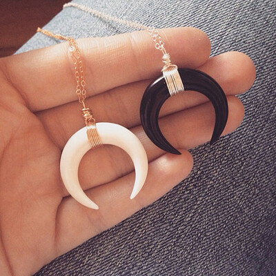 European beauty item jewelry explosion models simple horn sweater chain ivory crescent around copper wire necklace four colors optional
European beauty item jewelry explosion models simple horn sweater chain ivory crescent around copper wire necklace four colors optional