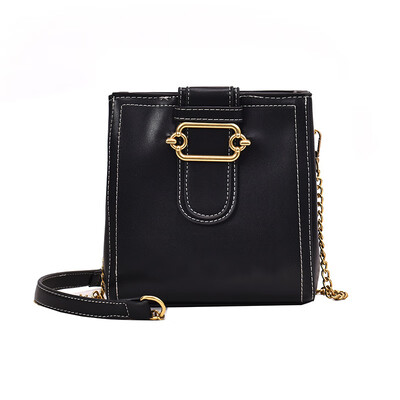 Bag female 2019 new Korean version of the tide lace pearl wild chain ins handbag shoulder slung small square bag
Bag female 2019 new Korean version of the tide lace pearl wild chain ins handbag shoulder slung small square bag
