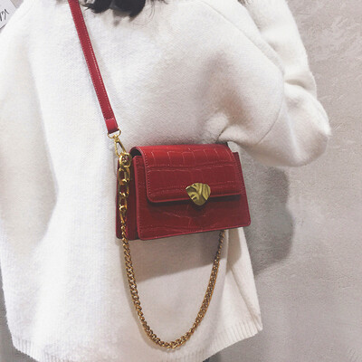 Bag female bag new 2019 Korean version of the tide wild gas ins super fire crocodile pattern shoulder slung small square bag
Bag female bag new 2019 Korean version of the tide wild gas ins super fire crocodile pattern shoulder slung small square bag