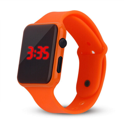 Simple student square apple electronic watch Creative simple black&white LED boys&girls couple table
Simple student square apple electronic watch Creative simple black&white LED boys&girls couple table
