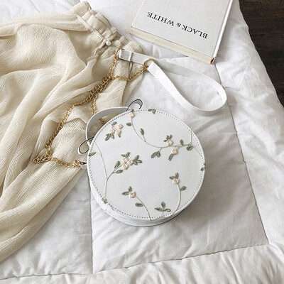 2019 new wild portable small round bag female chic embroidered Sen fairy neon bag fashion chain shoulder bag
2019 new wild portable small round bag female chic embroidered Sen fairy neon bag fashion chain shoulder bag