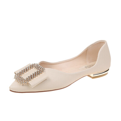 Pointed flat sole shoes in summer water drill soft sole shallow mouth fairy shoes gentle evening shoes
Pointed flat sole shoes in summer water drill soft sole shallow mouth fairy shoes gentle evening shoes