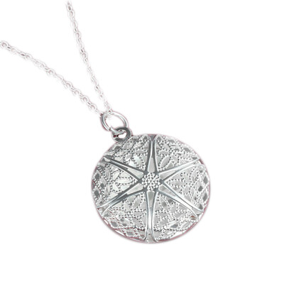 Royal 925 Plated Sliver Photo Frame Pendant Hollow Out Necklace Chain Jewelry Accessories
Royal 925 Plated Sliver Photo Frame Pendant Hollow Out Necklace Chain Jewelry Accessories