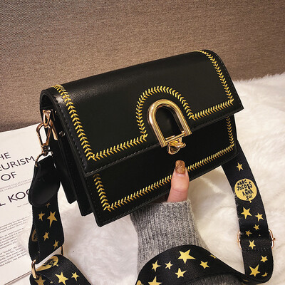 Qiao Bani 2019 new Korean chic fashion embroidery contrast color ribbon small square bag trend shoulder diagonal female bag
Qiao Bani 2019 new Korean chic fashion embroidery contrast color ribbon small square bag trend shoulder diagonal female bag