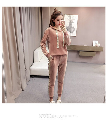 Winter sports suit womens golden fleece 2018 new thick double-sided velvet warm casual two-piece set
Winter sports suit womens golden fleece 2018 new thick double-sided velvet warm casual two-piece set