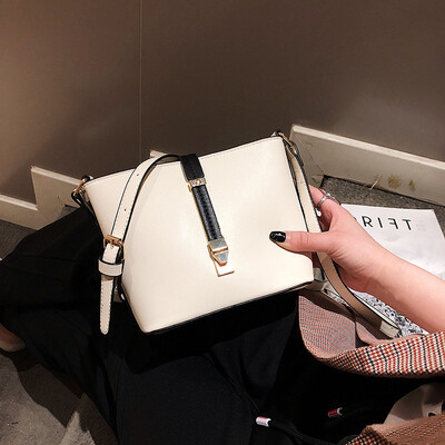Qiao Bani 2019 new Korean fashion Dongdaemun Joker hit color bucket bag shoulder diagonal trend handbags
Qiao Bani 2019 new Korean fashion Dongdaemun Joker hit color bucket bag shoulder diagonal trend handbags