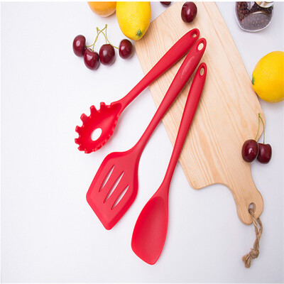 Set of 3 Chinese style silicone cooking tools set in small size including spatula Frying spade noodle ladle
Set of 3 Chinese style silicone cooking tools set in small size including spatula Frying spade noodle ladle