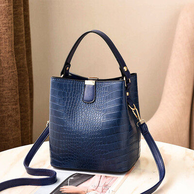 2019 spring new womens bag fashion casual handbag cool Korean version of the shoulder bag Messenger bag
2019 spring new womens bag fashion casual handbag cool Korean version of the shoulder bag Messenger bag
